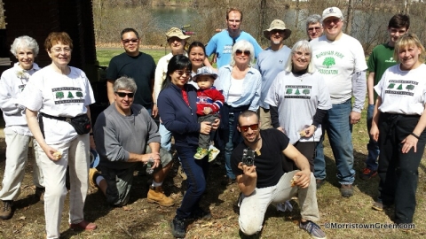 Volunteers for the Burnham Park Association, Arbor Day, 2015. Photo by Kevin Coughlin